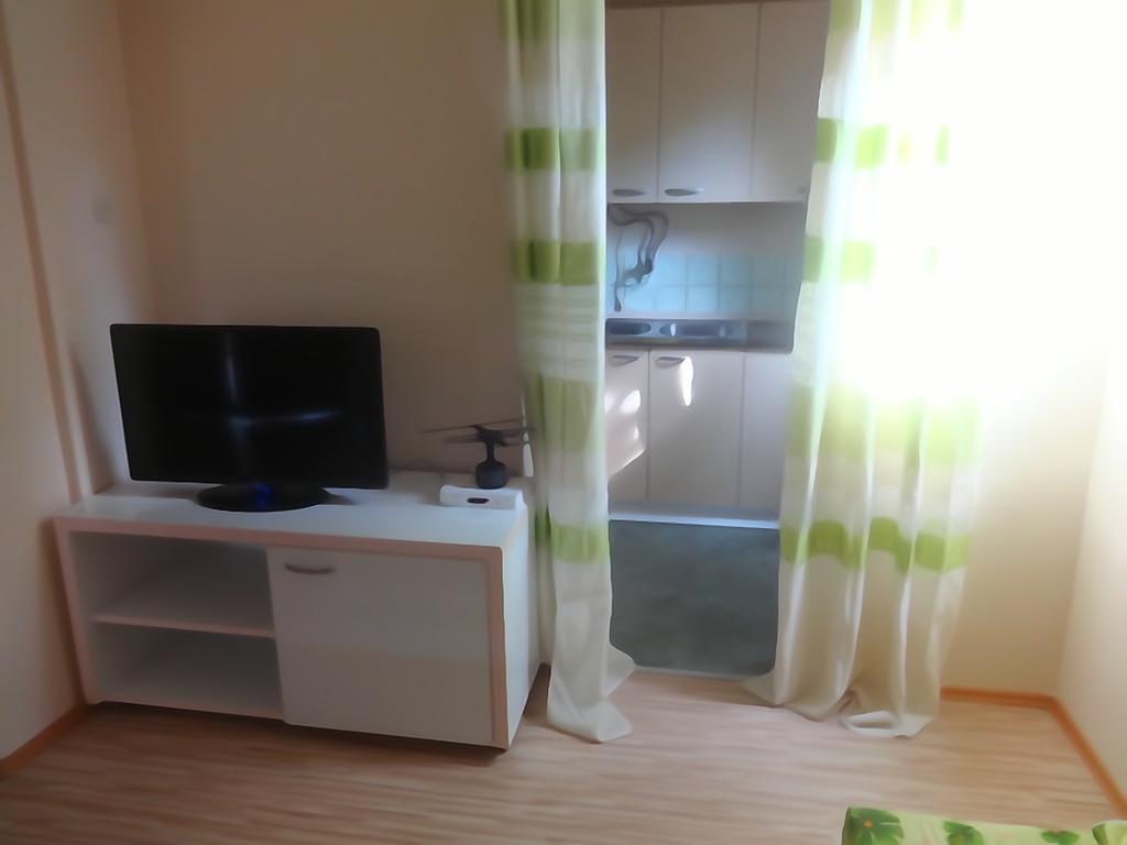 Karali Apartments Lagadin Esterno foto