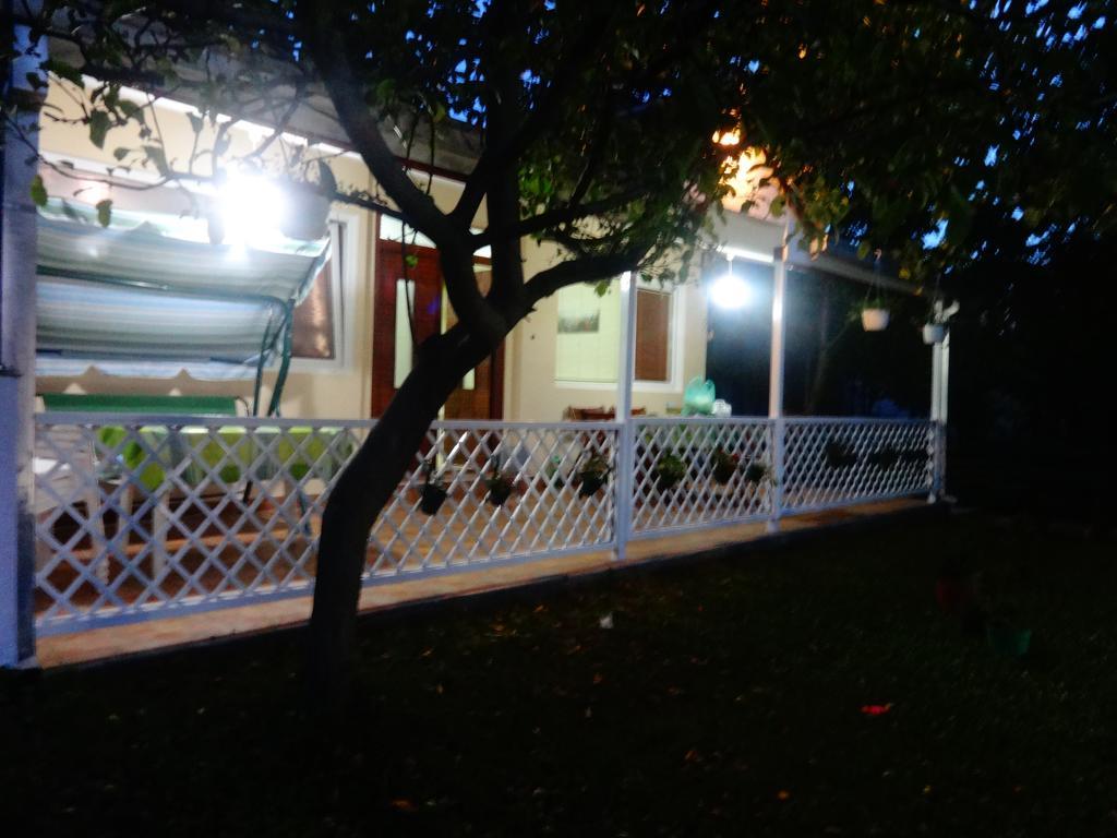 Karali Apartments Lagadin Esterno foto
